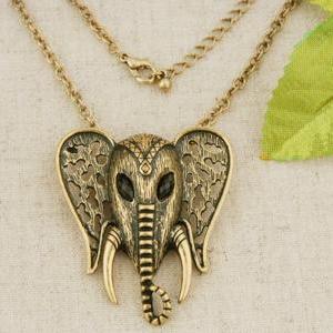 Beautiful Elephant Pendant Necklace Bz6