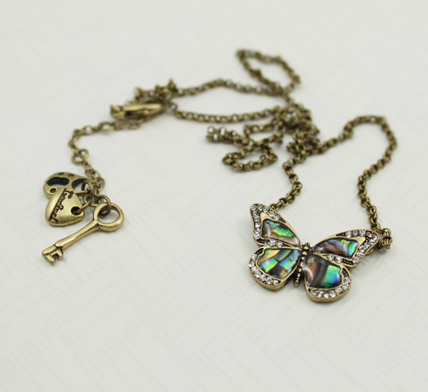 Beautiful Butterfly Shell Necklace